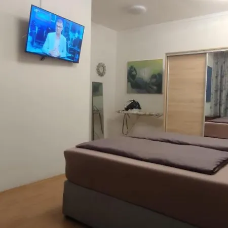 Apartman Maja-lea דירה *