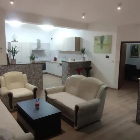 Apartman Maja-lea Апартаменты